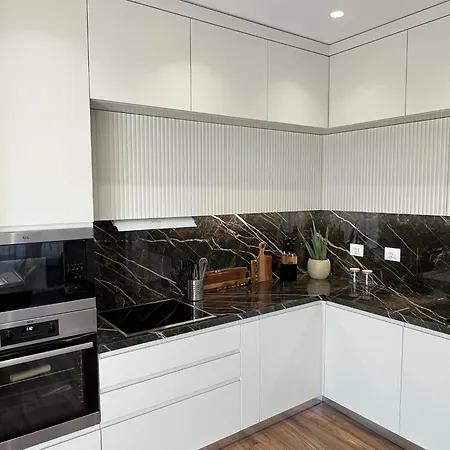 Luxury Penthouse With Terrace And Private Parking In Apartmán